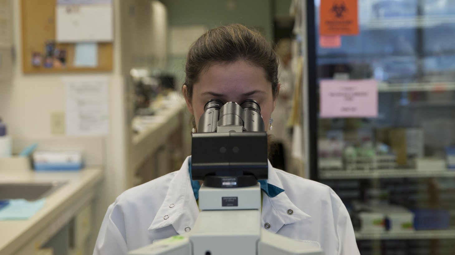 Skyline Medical Lab Technician Linsey Gustafson, OFNHP.